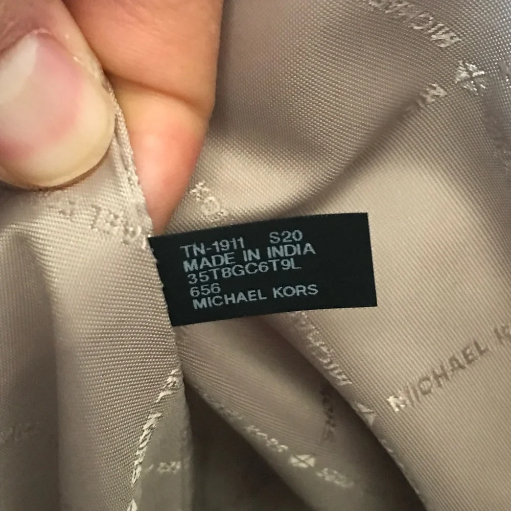 🌼Michael Kors Set - Picture 12 of 16